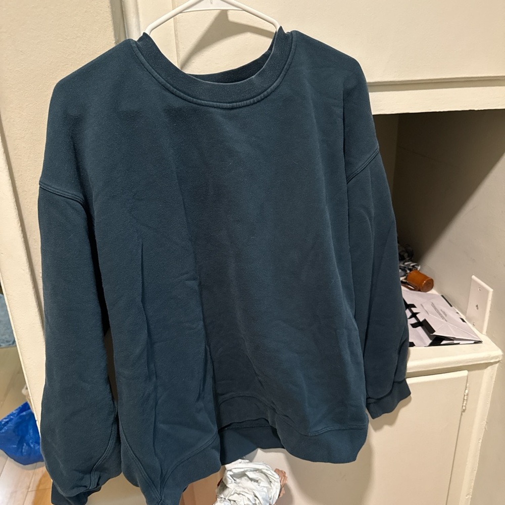 Lululemon Teal Crewneck sweatshirt